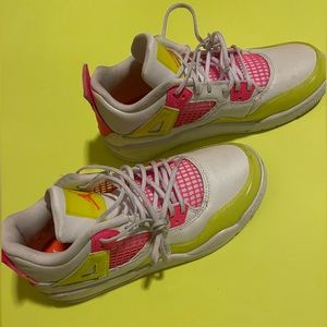 Air Jordan Retro 4 “Lemon Venom” Size 2y